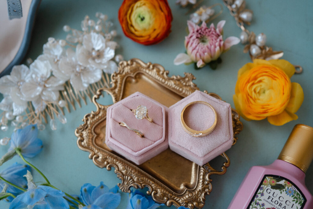 Colorful summer wedding at Heartland Meadows in Knoxville, Tennessee