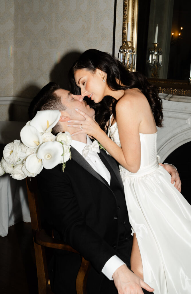 Elegant Estate Wedding at the Bleak House in Knoxville, Tennessee