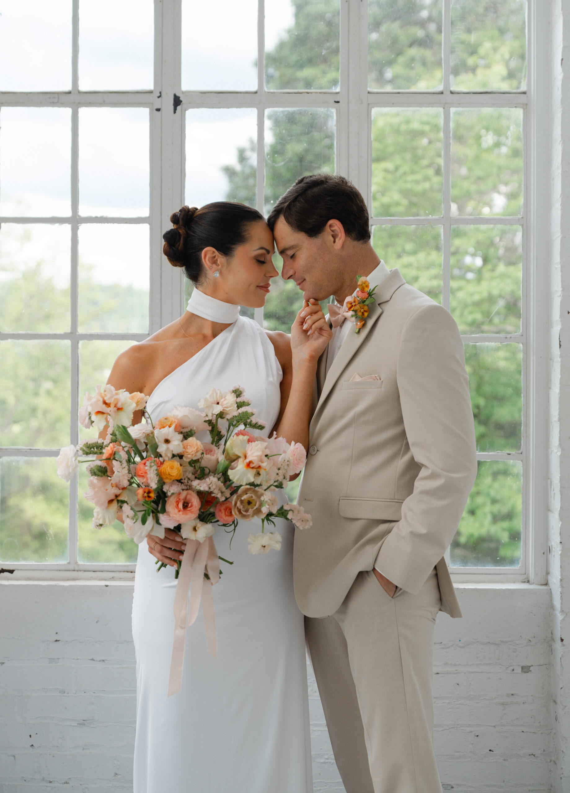 Classic Estate Wedding at the Bleak House in Knoxville, Tennessee