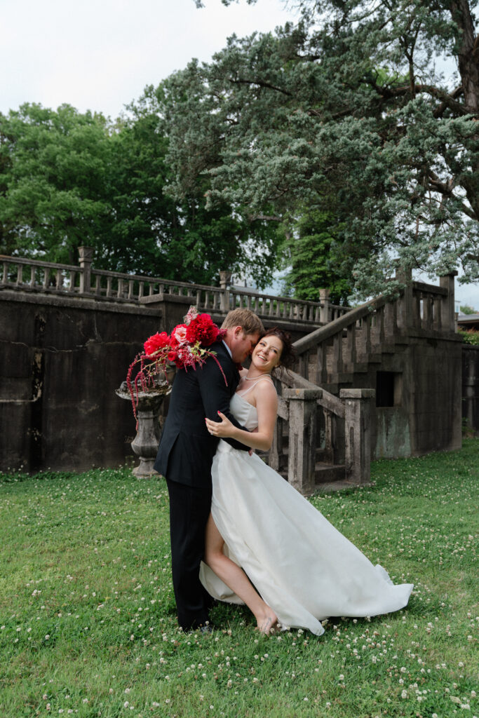 Estate Wedding at the Bleak House in Knoxville, Tennessee