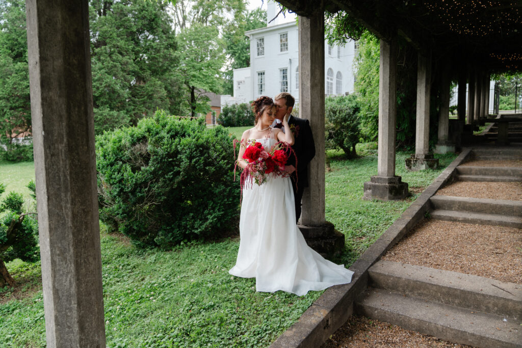Estate Wedding at the Bleak House in Knoxville, Tennessee
