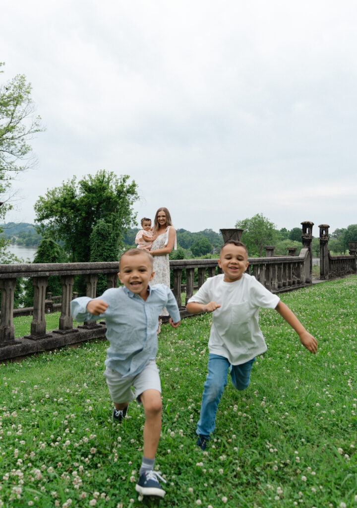 Family Photography Session at the Bleak House in Knoxville, Tennessee - Captured By Hayley Howard Photography