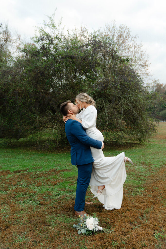 Rainy fall wedding at 4 Points Farm in Sevierville, Tennessee