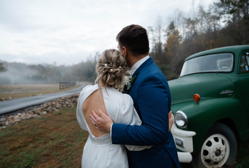 Rainy fall wedding at 4 Points Farm in Sevierville, Tennessee