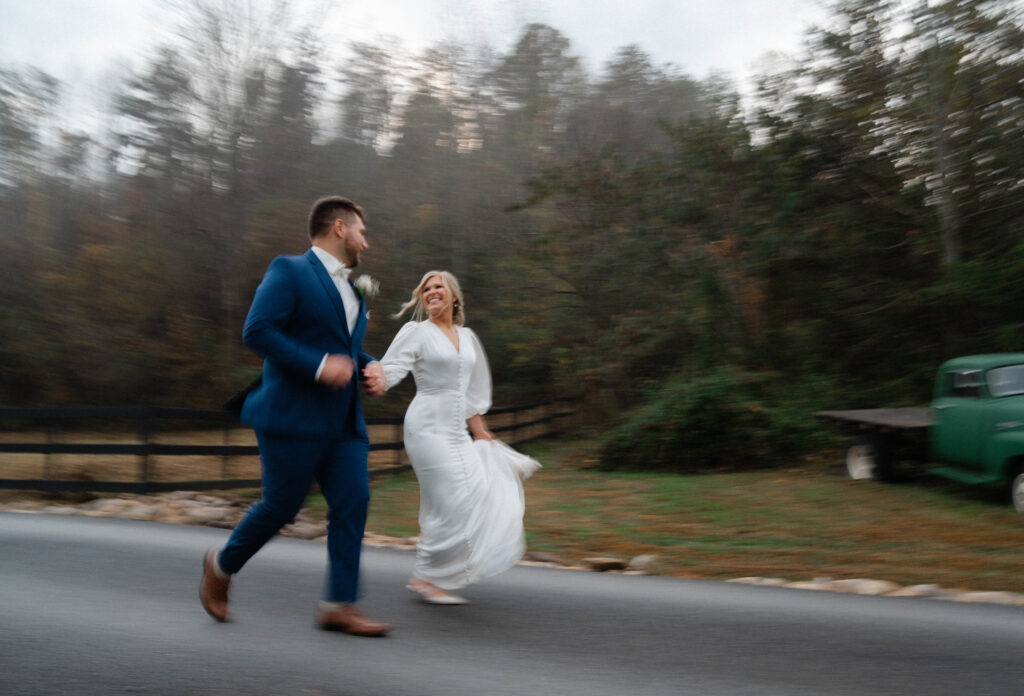 Rainy fall wedding at 4 Points Farm in Sevierville, Tennessee