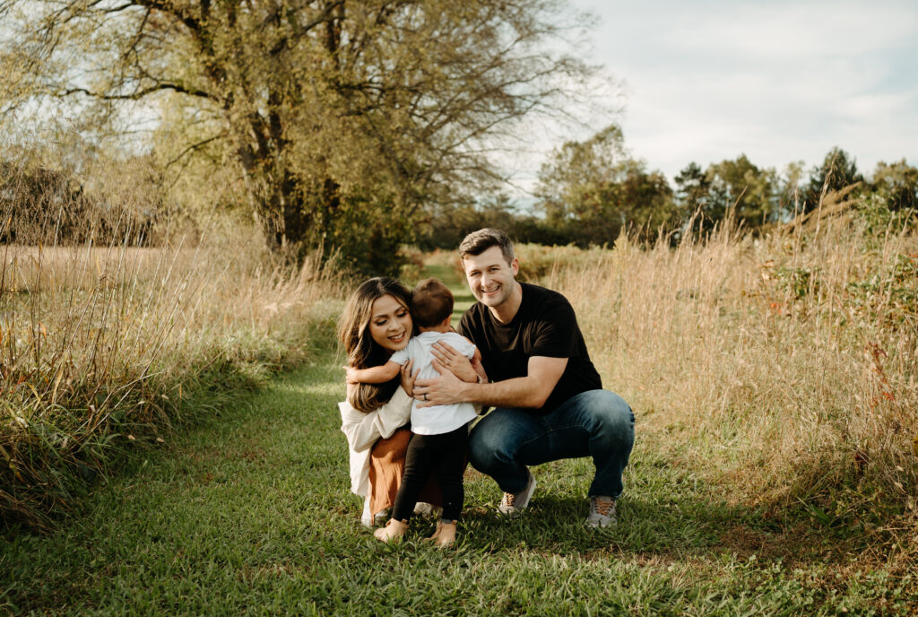Fall Family Photo Session at Melton Hill Park in Knoxville, Tennessee - Hayley Howard Photography