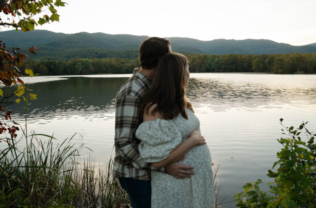 Maternity Session at Cove Lake State Park in Caryville, Tennessee - By Hayley Howard Photography