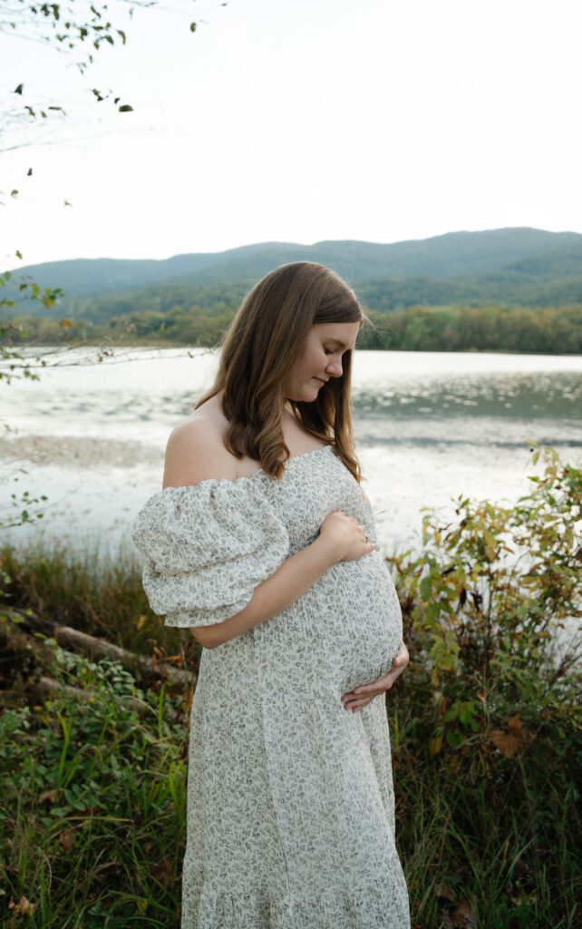 Maternity Session at Cove Lake State Park in Caryville, Tennessee - By Hayley Howard Photography
