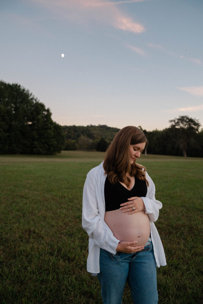 Maternity Session at Cove Lake State Park in Caryville, Tennessee - By Hayley Howard Photography