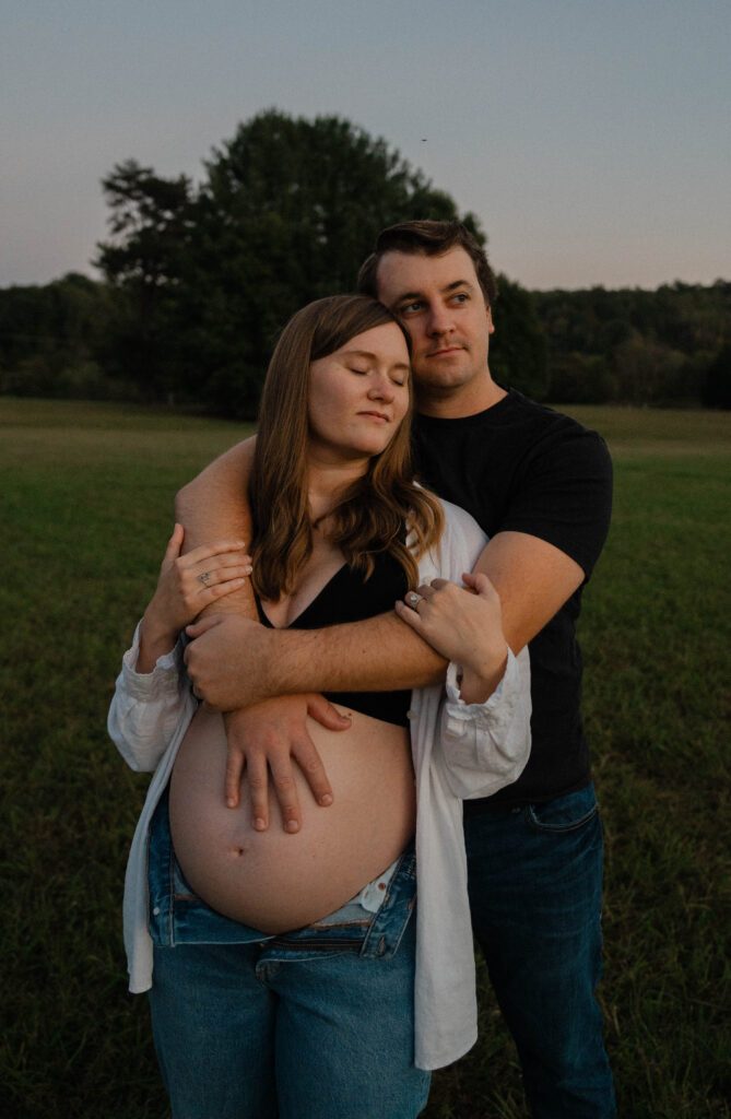 Maternity Session at Cove Lake State Park in Caryville, Tennessee - By Hayley Howard Photography