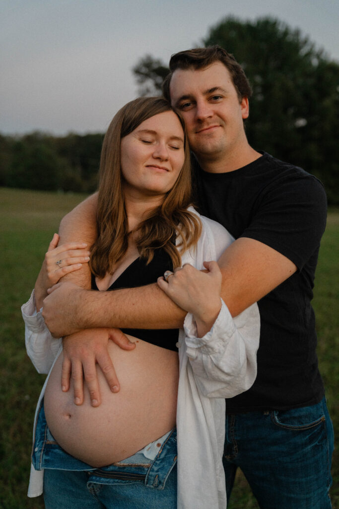 Maternity Session at Cove Lake State Park in Caryville, Tennessee - By Hayley Howard Photography