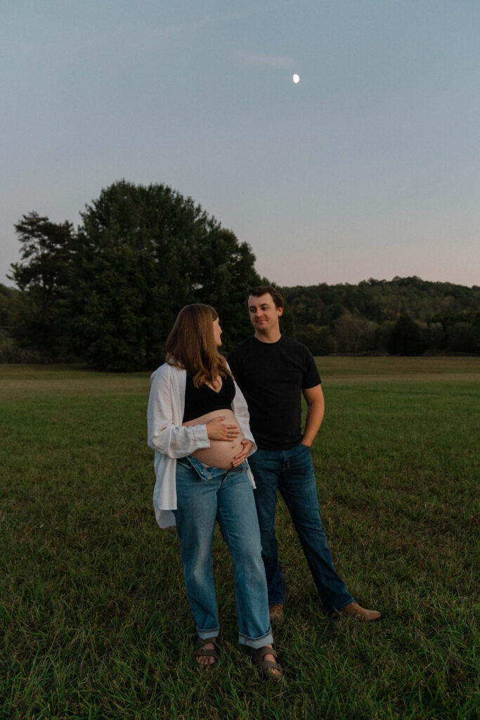 Maternity Session at Cove Lake State Park in Caryville, Tennessee - By Hayley Howard Photography