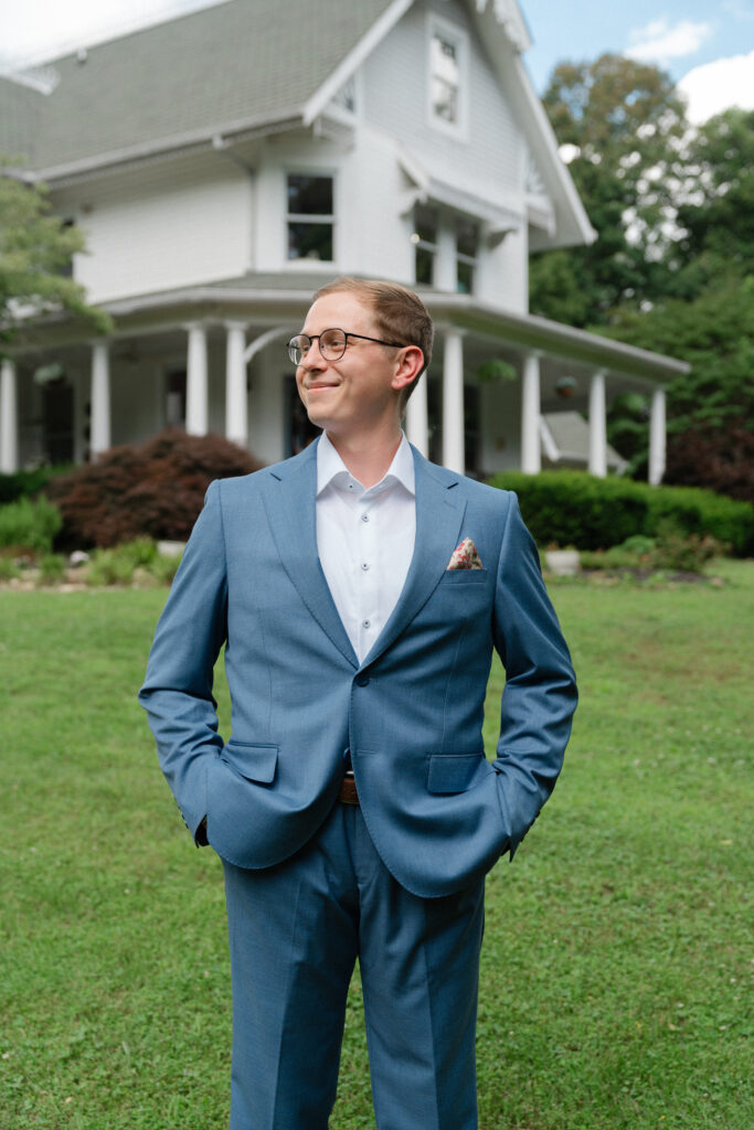 Summer Wedding at the Grand Victorian in Knoxville, Tennessee - Hayley Howard Photography