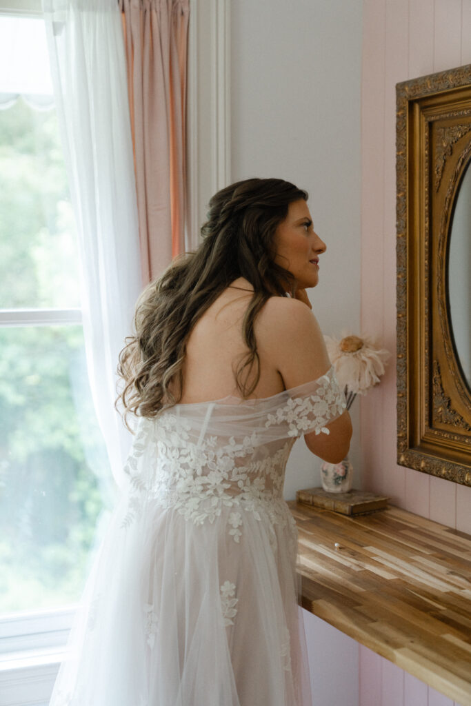 Summer Wedding at the Grand Victorian in Knoxville, Tennessee - Hayley Howard Photography