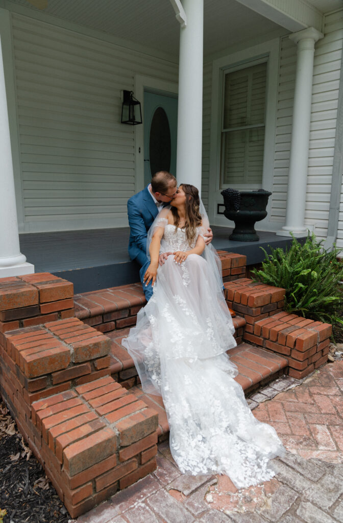 Summer Wedding at the Grand Victorian in Knoxville, Tennessee - Hayley Howard Photography