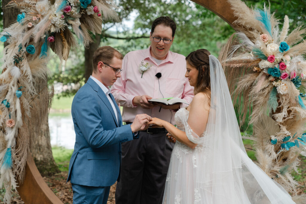Summer Wedding at the Grand Victorian in Knoxville, Tennessee - Hayley Howard Photography