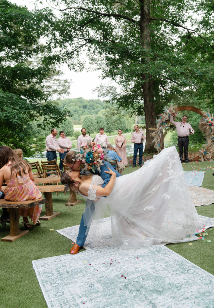 Summer Wedding at the Grand Victorian in Knoxville, Tennessee - Hayley Howard Photography