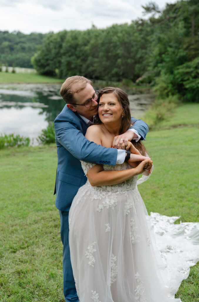 Summer Wedding at the Grand Victorian in Knoxville, Tennessee - Hayley Howard Photography